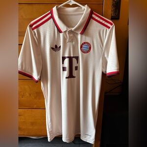 Adidas Bayern Munich Replica Jersey BLANK (Medium)